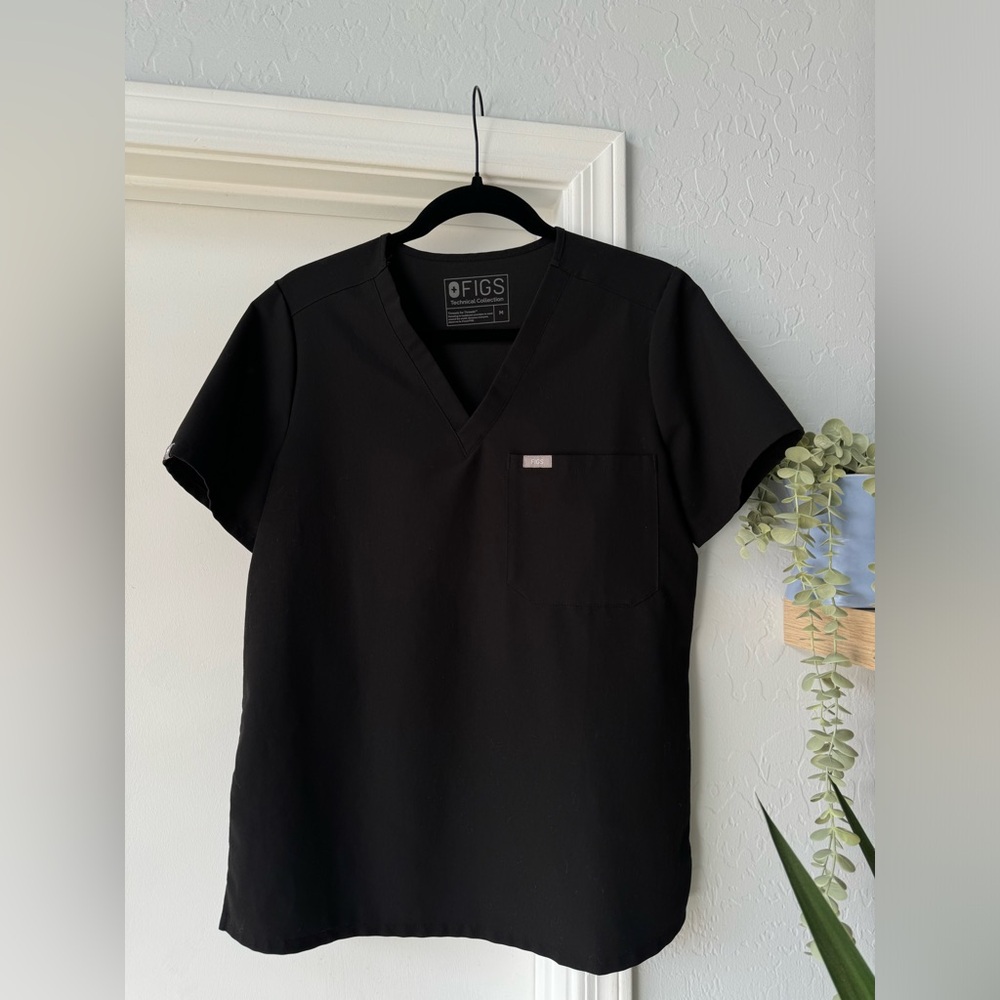 Figs Scrub Top